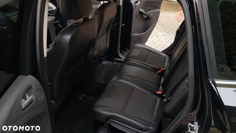 Ford Kuga 2.0 TDCi FWD Titanium Plus - 27