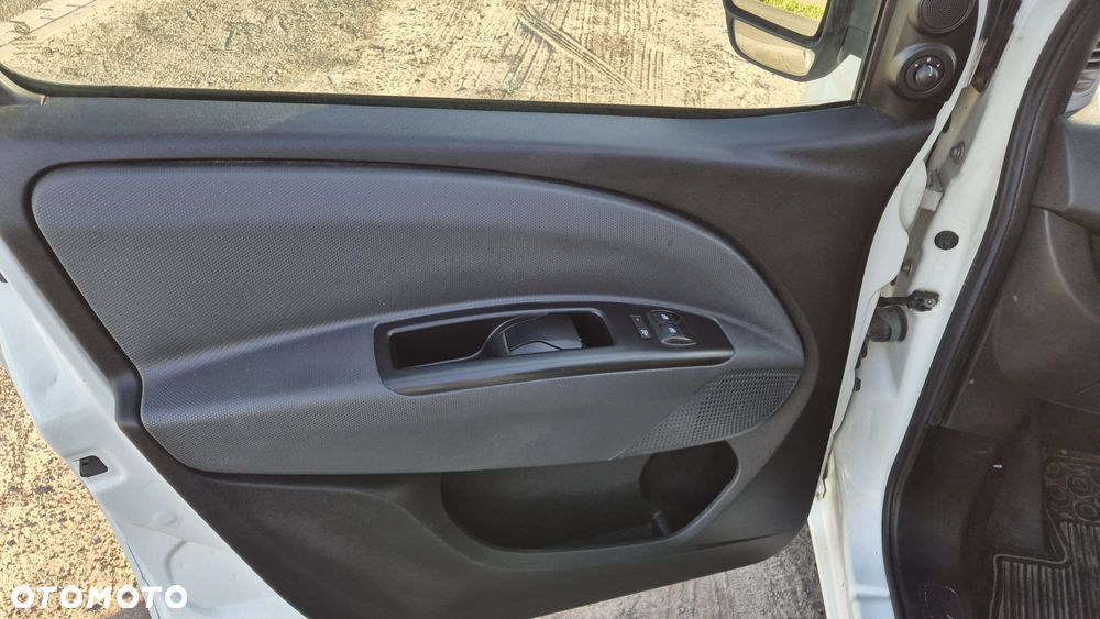 Fiat Doblo - 12