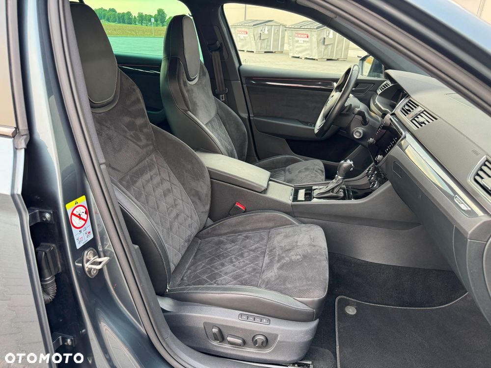 Skoda Superb 2.0 TDI DSG Sportline - 25