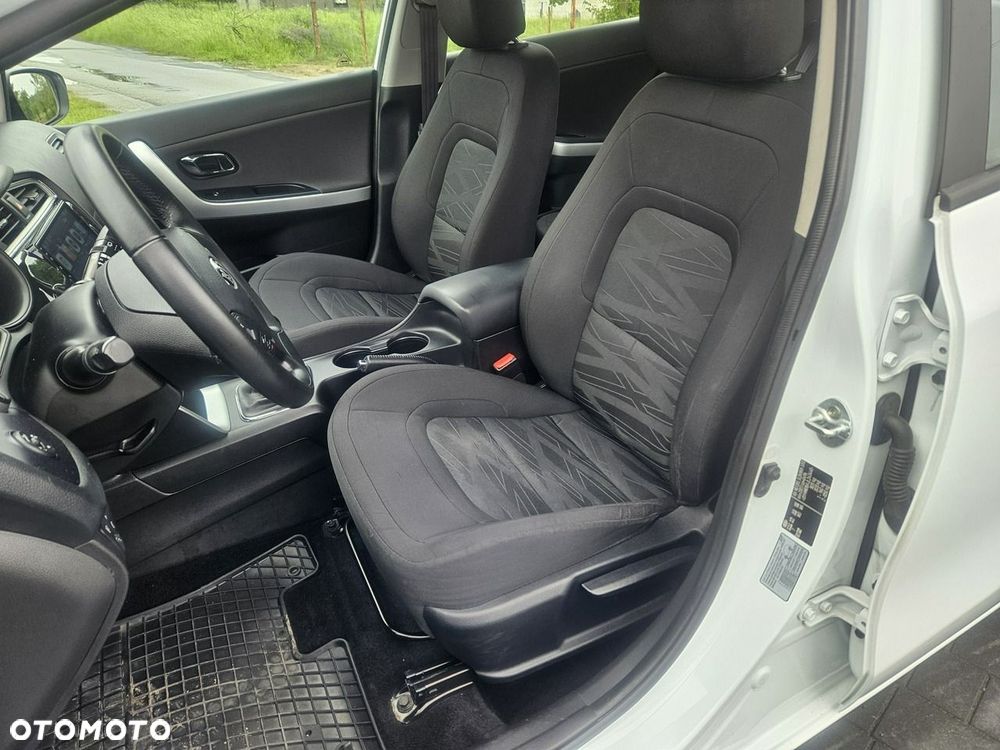 Kia Ceed - 10