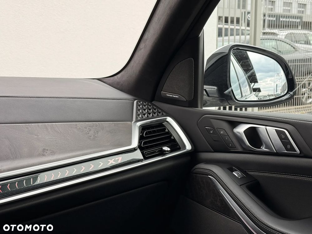 BMW X7 xDrive40d - 17