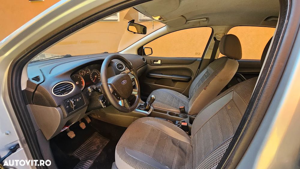 Ford Focus - 9