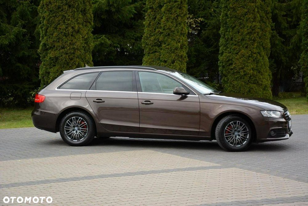 Audi A4 Avant - 11