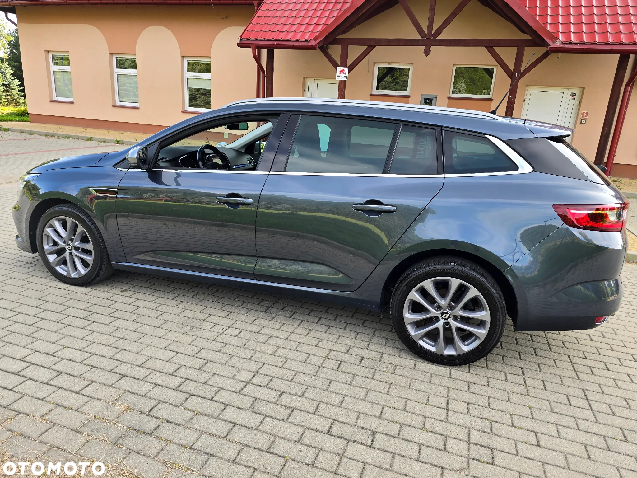 Renault Megane Grandtour ENERGY TCe 130 GT LINE - 17
