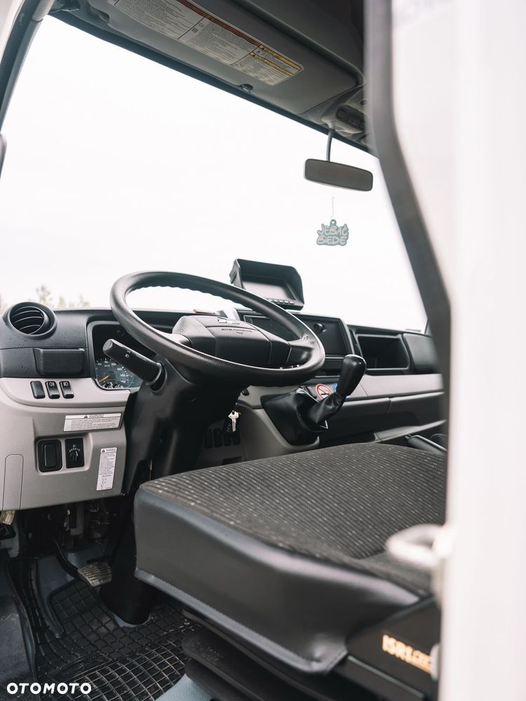 Mitsubishi Fuso Canter - 24