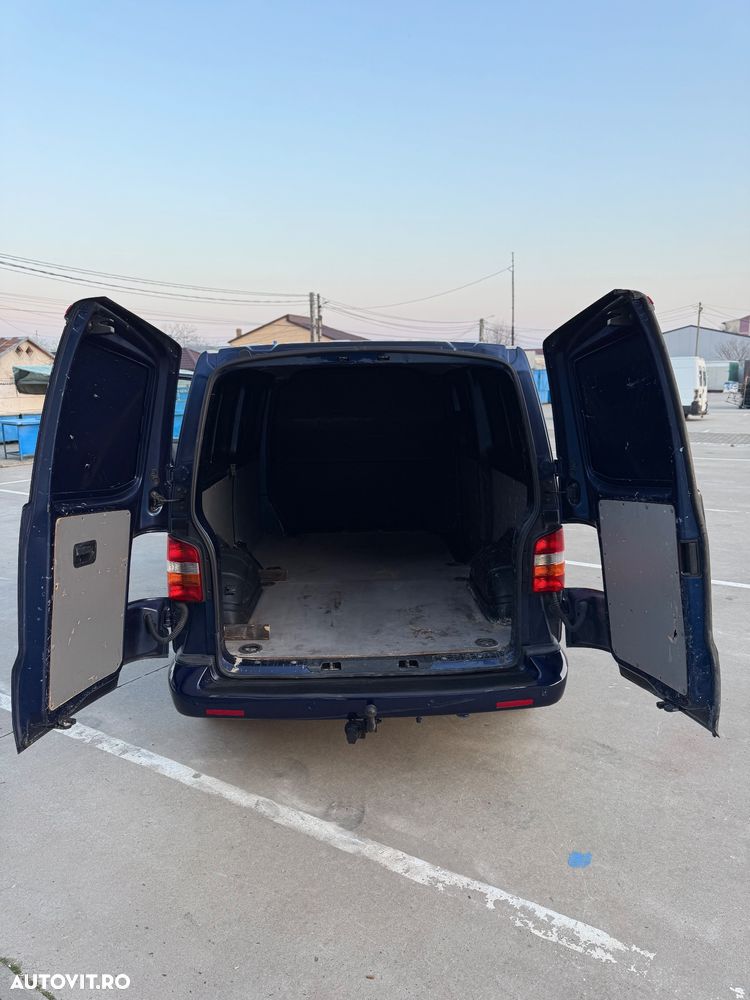 Volkswagen Transporter Shuttle Lang - 19