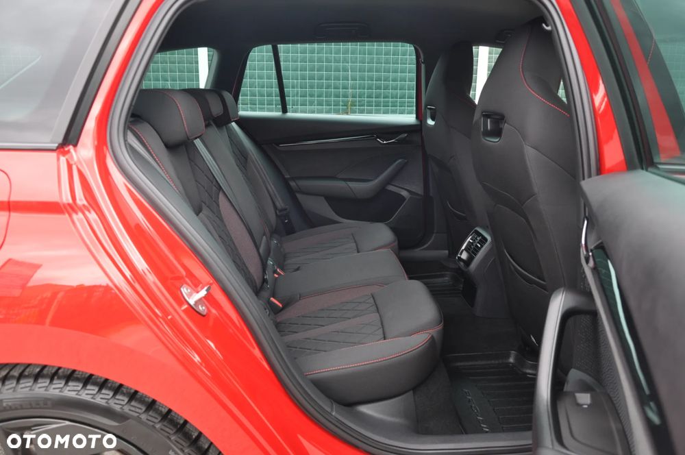 Skoda Octavia 2.0 TSI RS DSG - 11