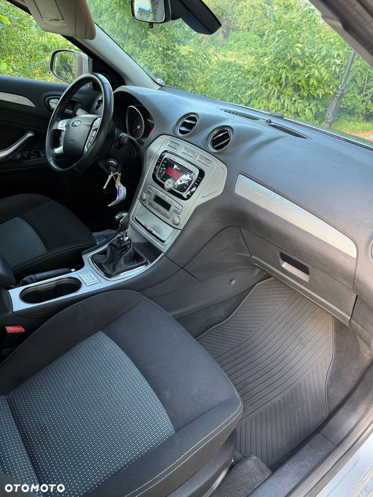 Ford Mondeo 2.0 TDCi Trend - 12