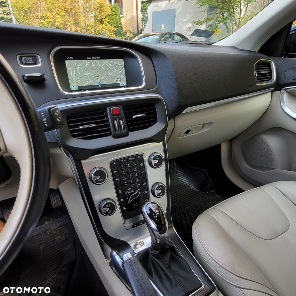 Volvo V40 2016 photo 4