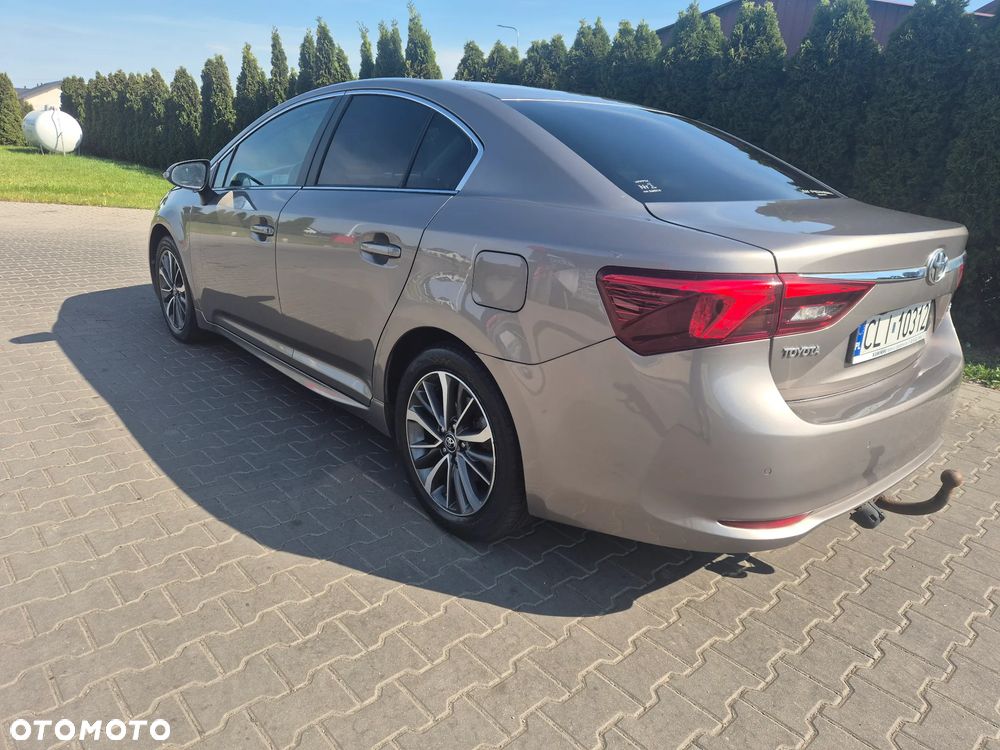 Toyota Avensis 2.0 D-4D Premium - 7