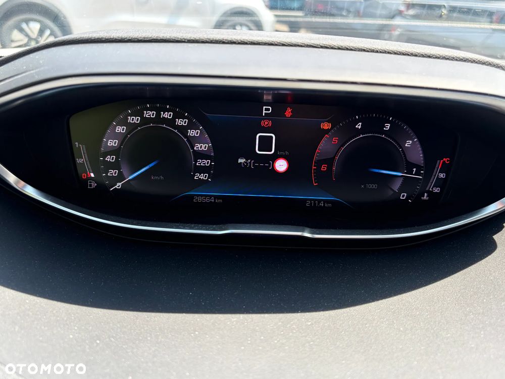 Peugeot 3008 1.5 BlueHDi Allure Pack S&S EAT8 - 17