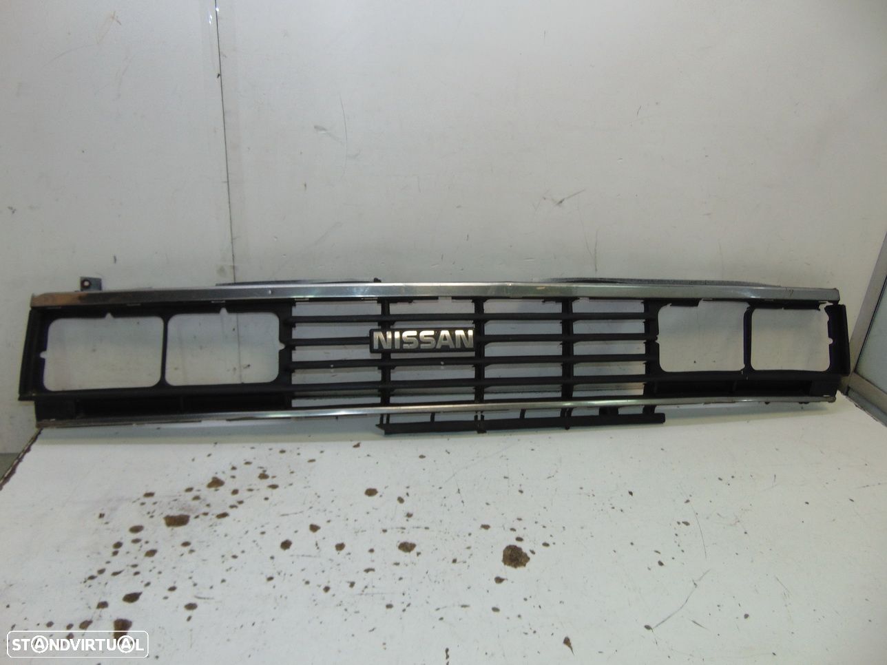 Nissan 720 grelha - 1