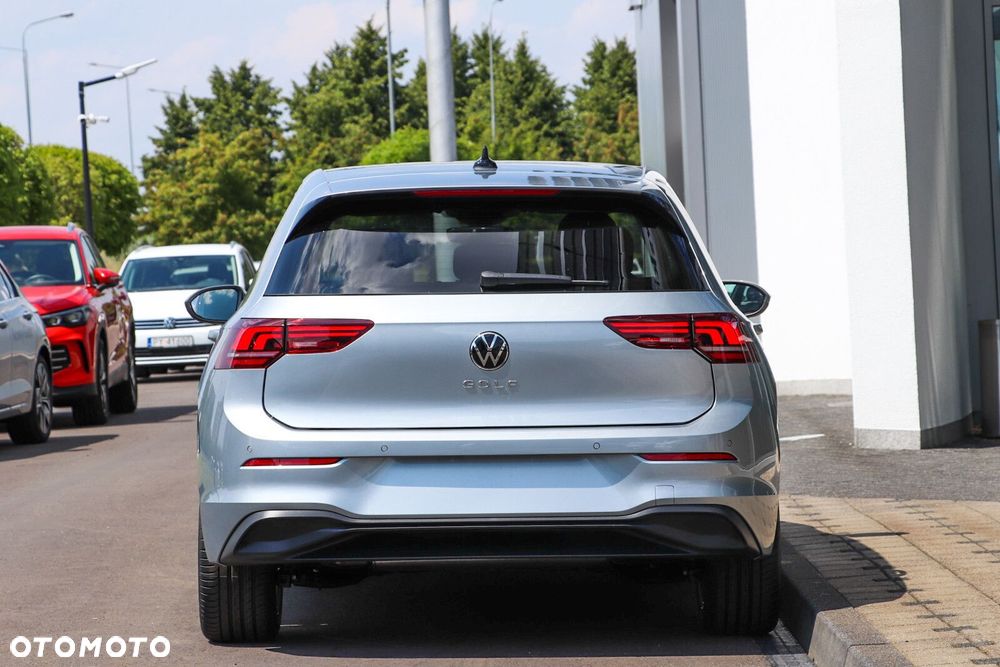 Volkswagen Golf - 5
