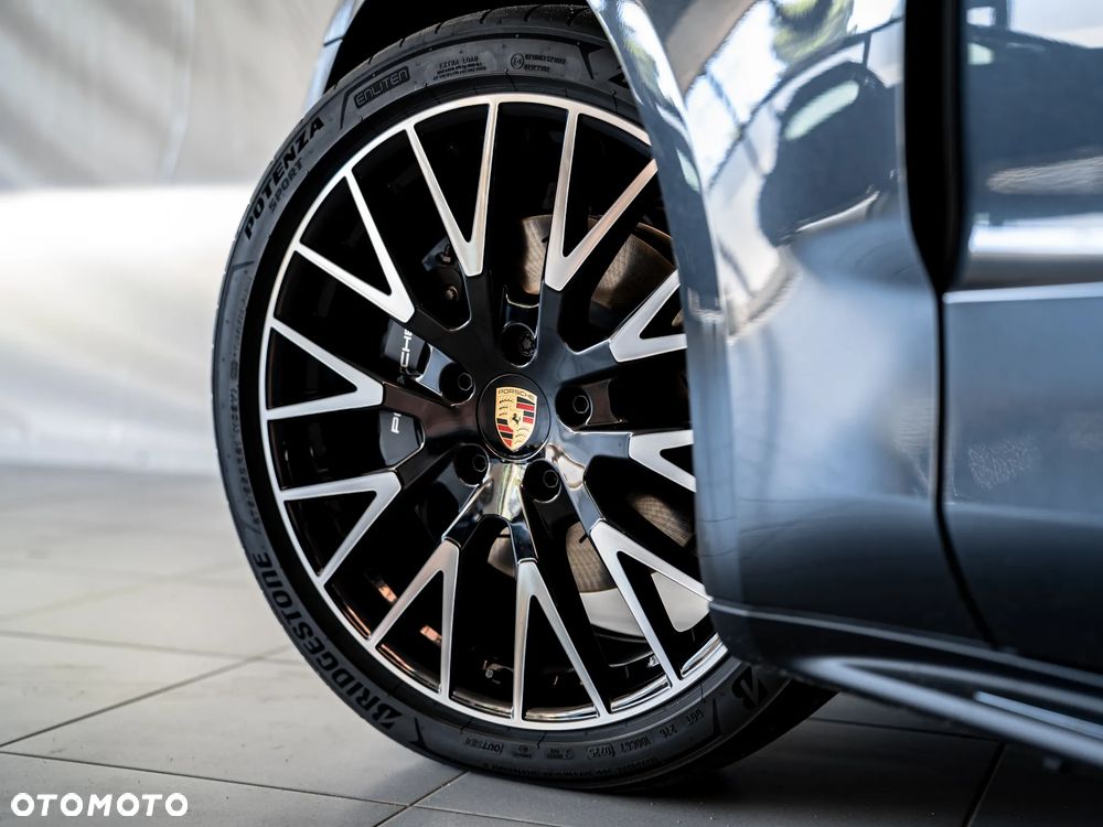 Porsche Panamera 4 - 23