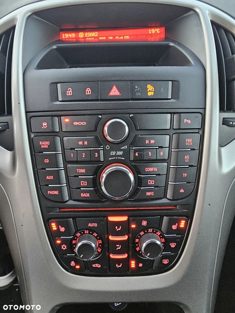 Opel Astra 1.4 Turbo 150 Jahre - 23