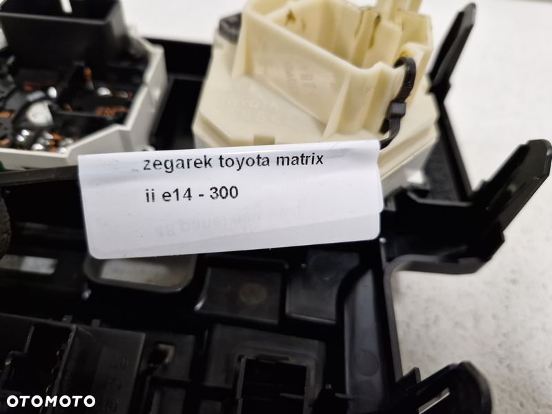 toyota matrix 2 ii e140 panel nawiewu klimatyzacji przełączniki zegarek - 9