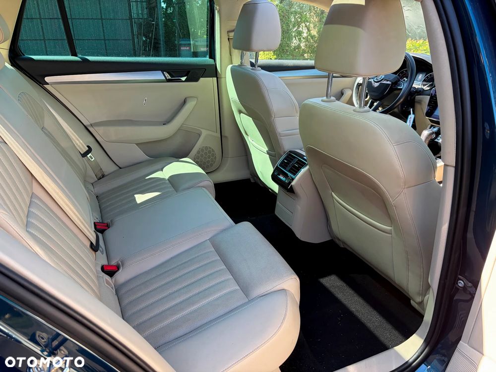 Skoda Superb 1.8 TSI DSG SportLine - 12