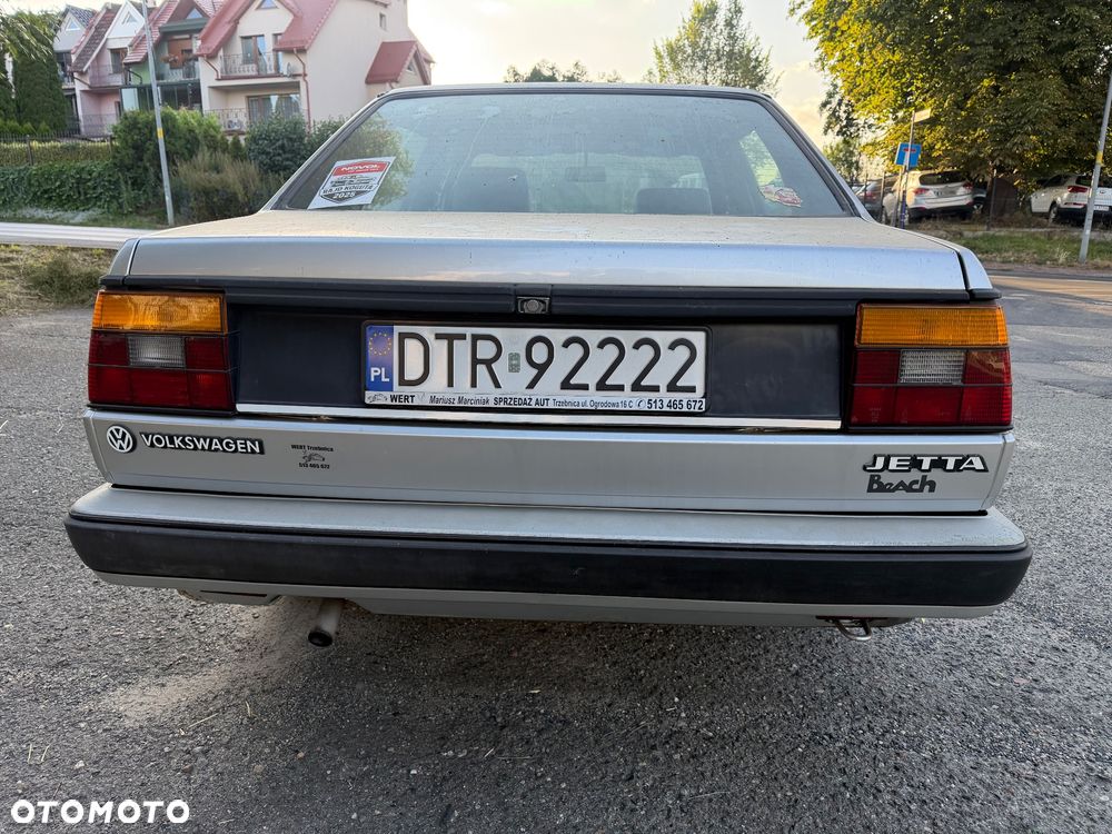 Volkswagen Jetta - 6