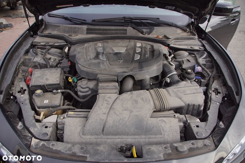 Pojazd na części 692106889 MASERATI GHIBLI 3.0 D 2014 nero vr. 820/a deska konsola silnik kierownica skrzynia drzwi maska zderzak lampa grill felgi 20 cali silnik błotnik szyba - 12