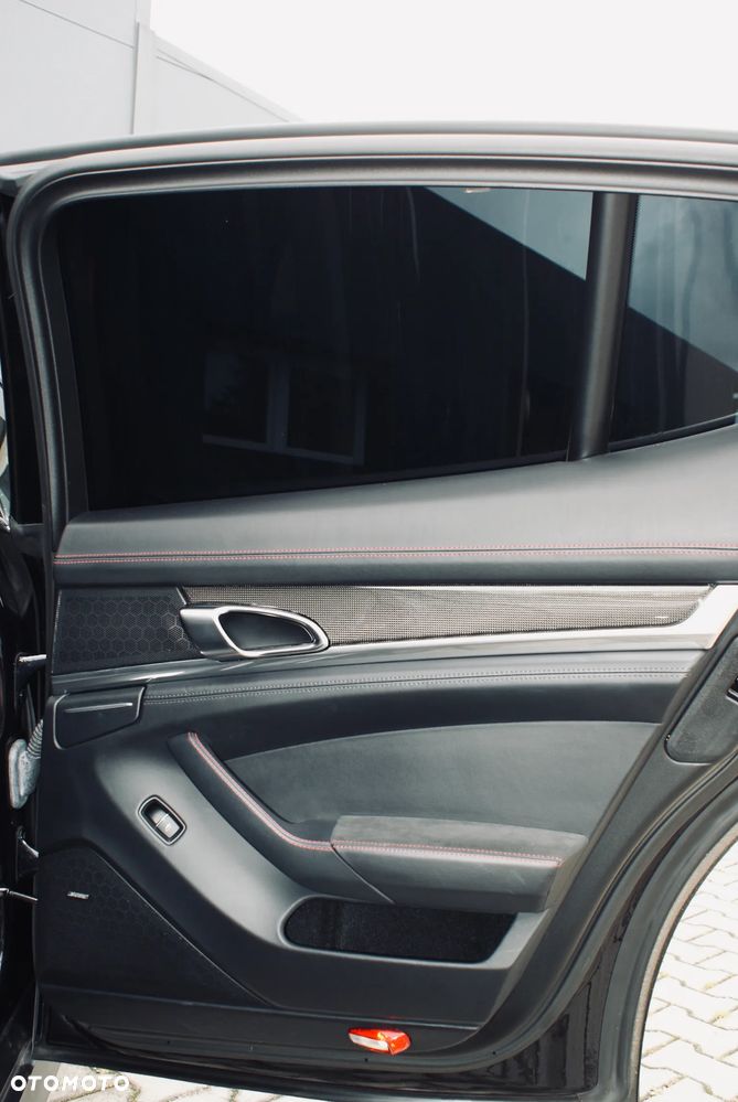 Porsche Panamera GTS - 26