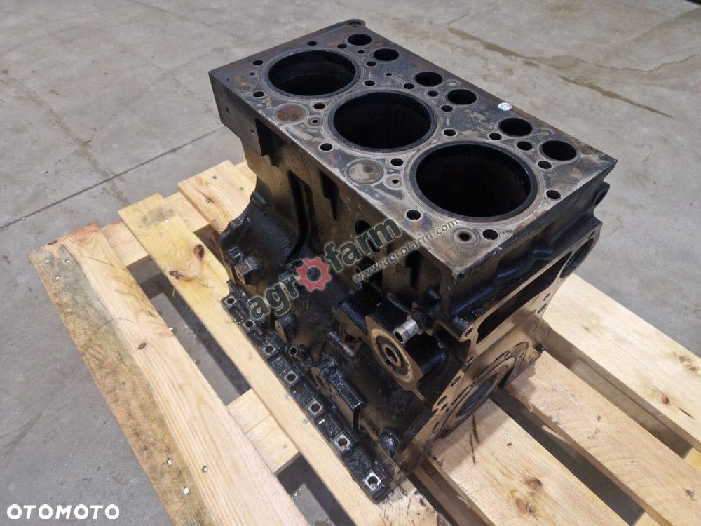 Blok silnika Massey Ferguson 3640, 3625, 3650 - 4