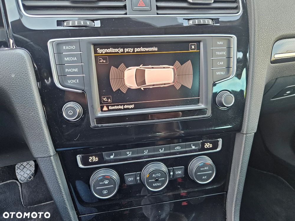 Volkswagen Golf 1.4 TSI BMT Highline - 14
