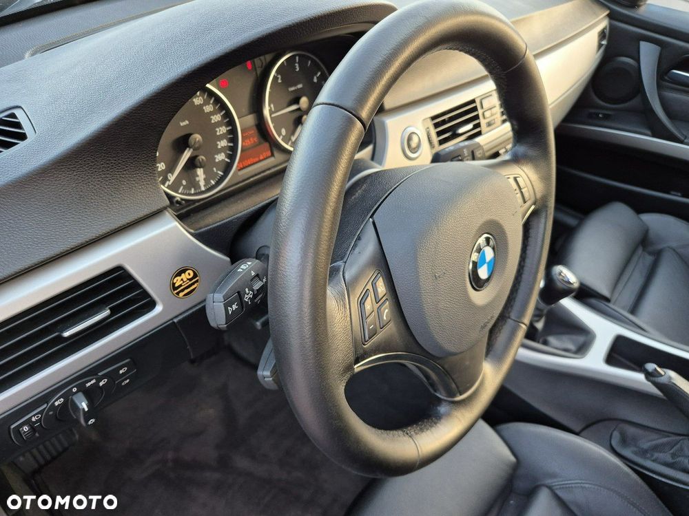 BMW Seria 3 320d - 15