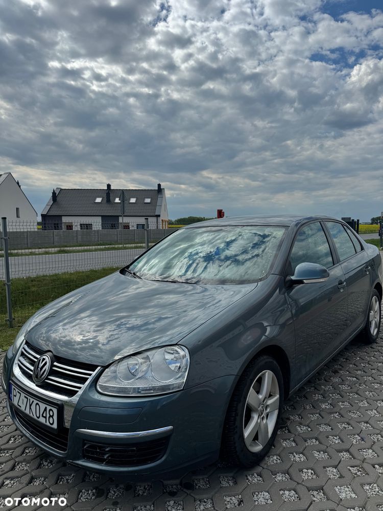 Volkswagen Jetta 1.4 TSI Trendline - 1