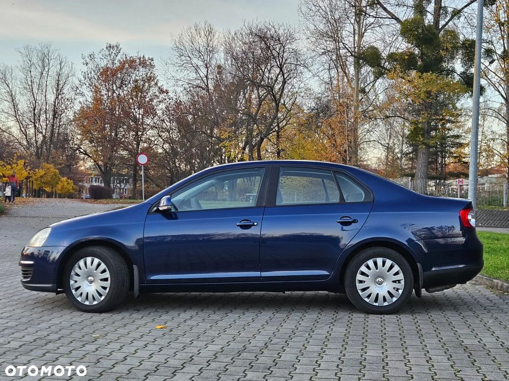 Volkswagen Jetta - 7