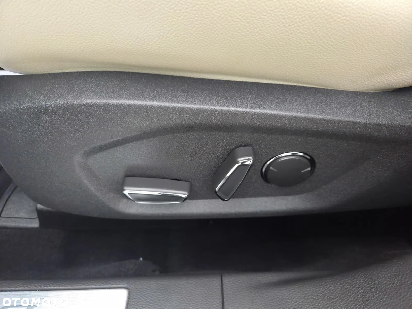 Ford Mondeo 2.0 EcoBoost Titanium - 16