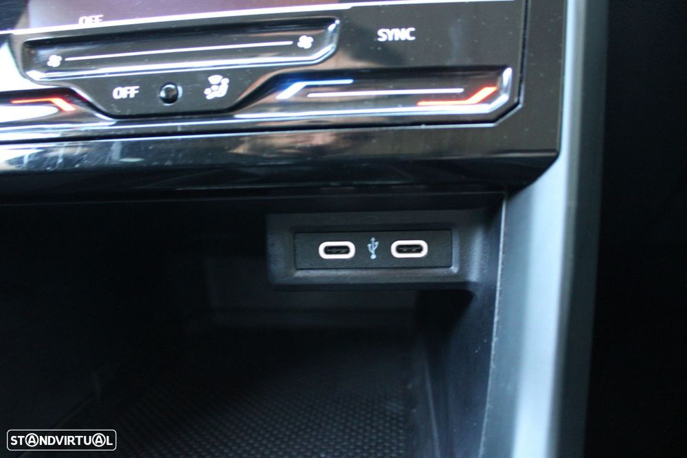 VW T-Cross 1.0 TSI BlackStyle - 35