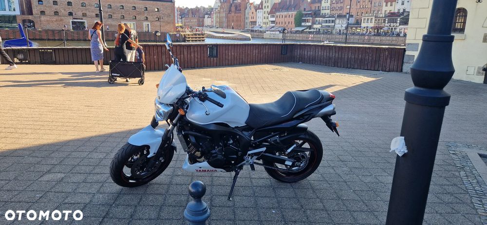 Yamaha FZ6 - 3