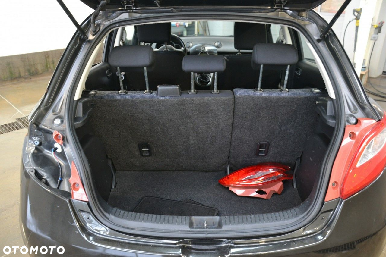 Mazda 2 - 19