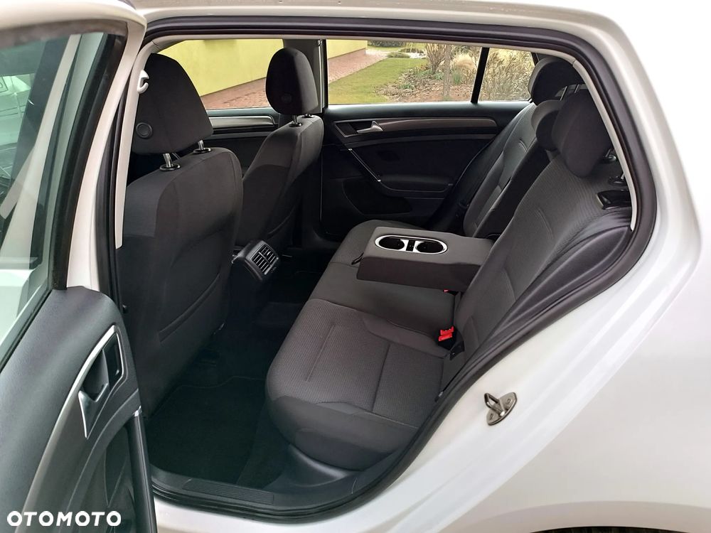 Volkswagen Golf 1.2 TSI BMT Trendline Perfectline - 16