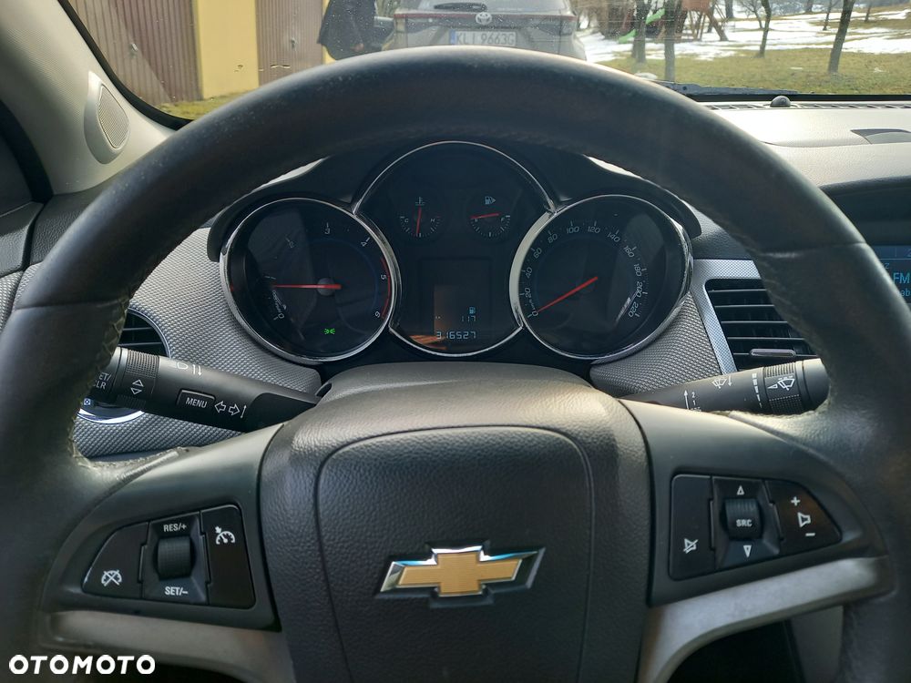 Chevrolet Cruze - 15