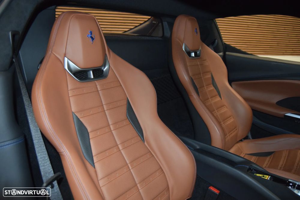 Ferrari 296 GTB Coupe - 25