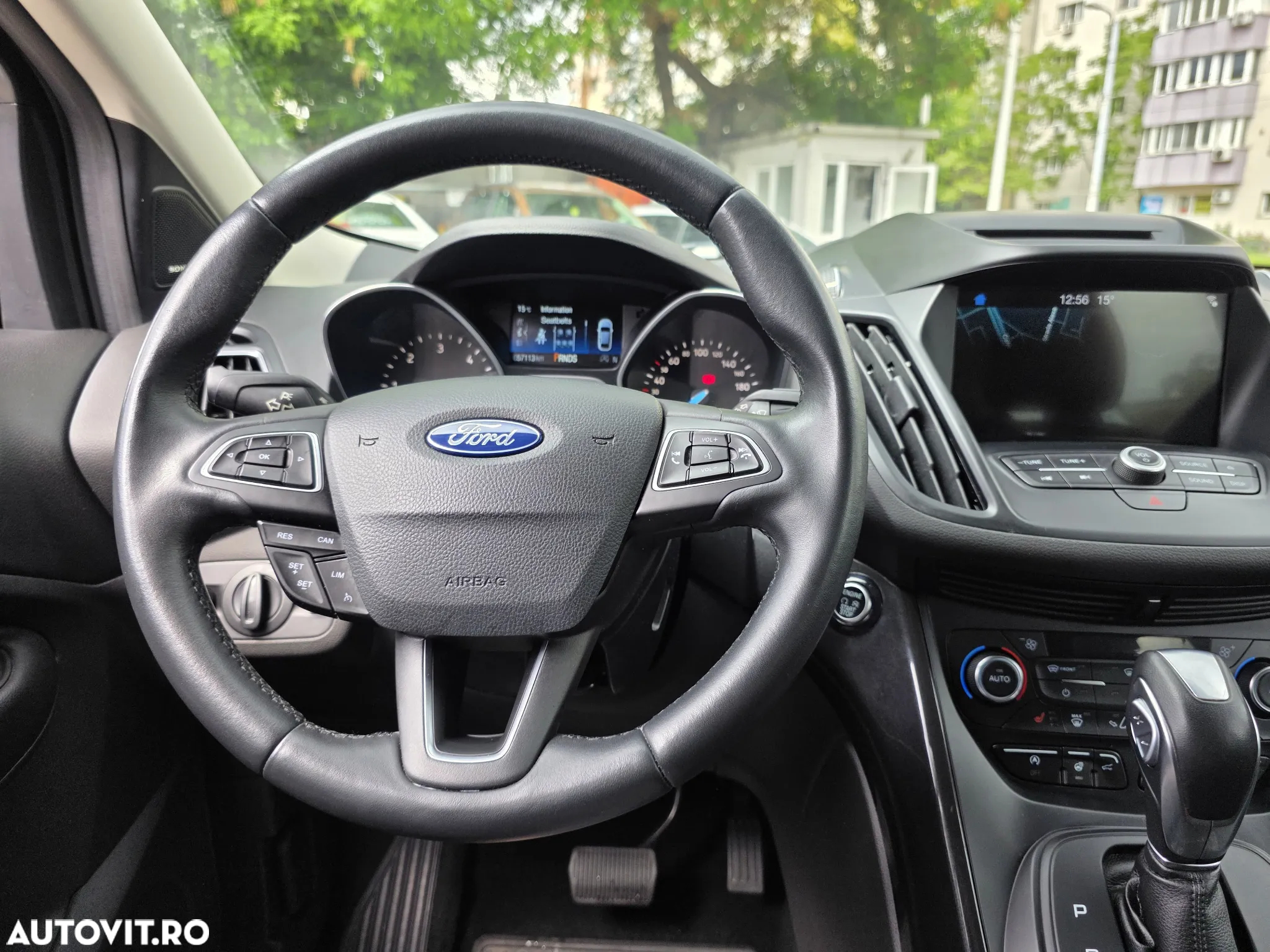 Ford Kuga - 10
