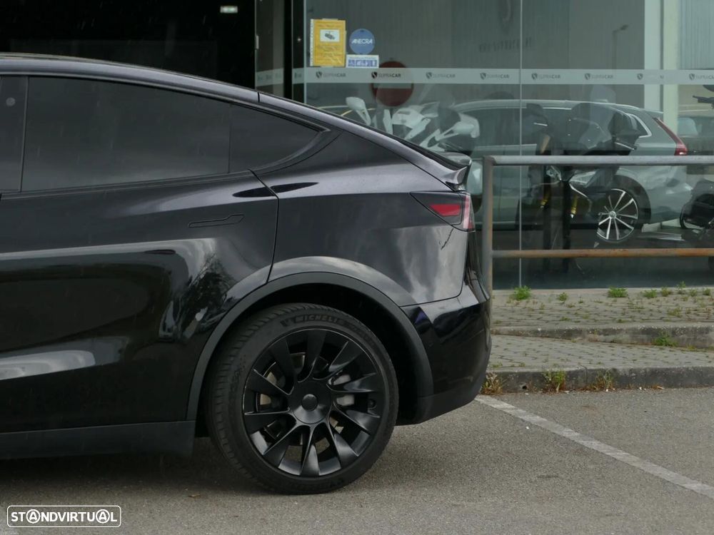 Tesla Model Y Long Range Tração Integral - 17