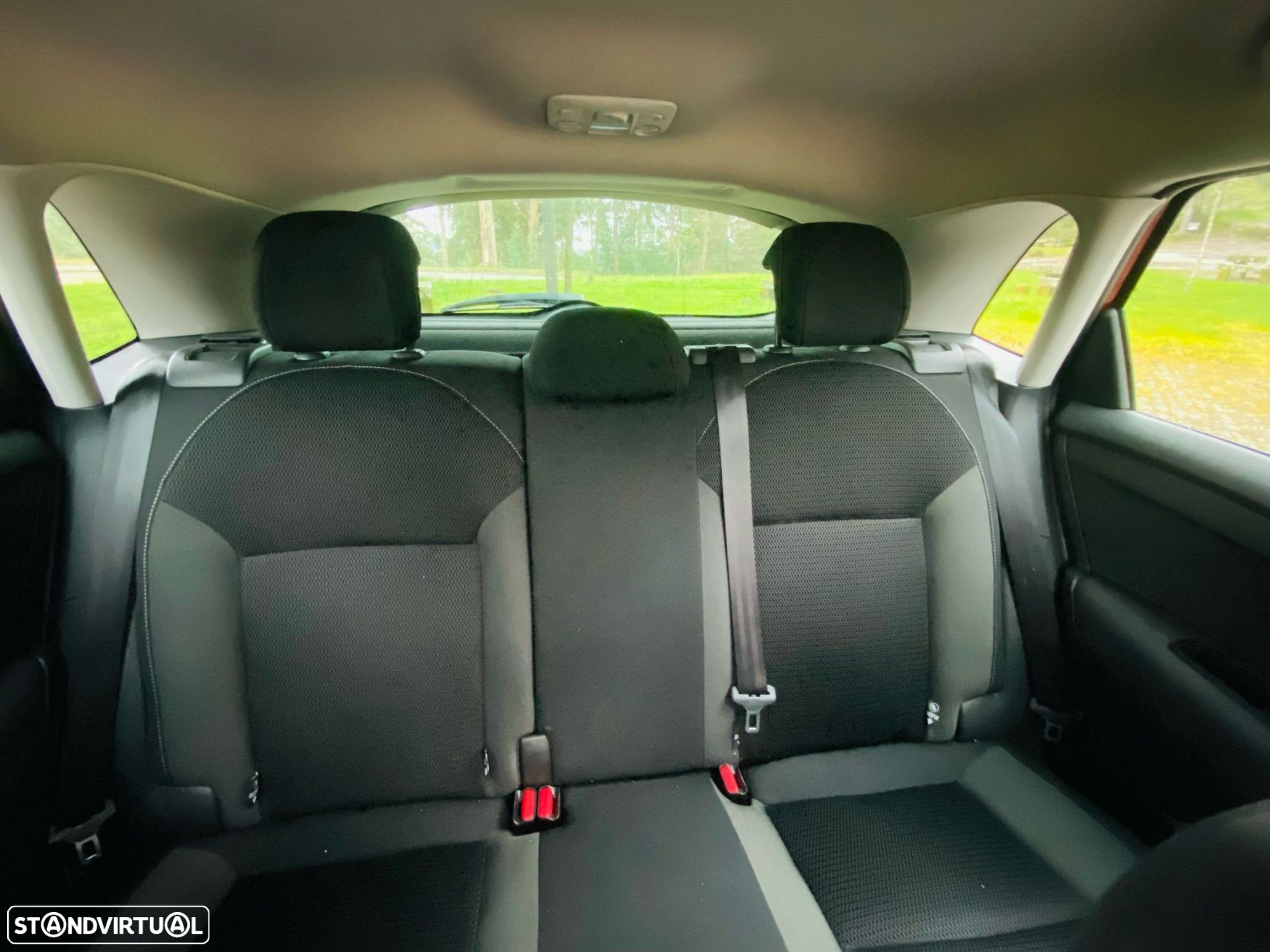 Citroën C4 1.6 BlueHDi Feel EAT6 - 30