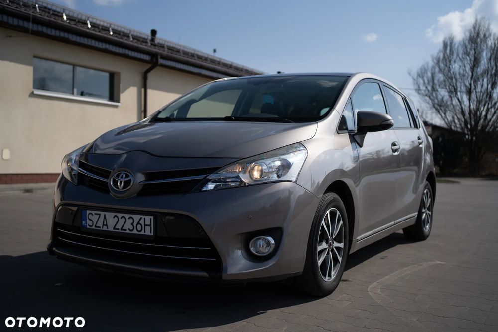 Toyota Verso 1.6 D-4D 5-Sitzer Start/Stop Skyview Edition - 2