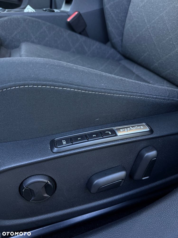 Volkswagen Golf VIII 2.0 TDI Life DSG - 16