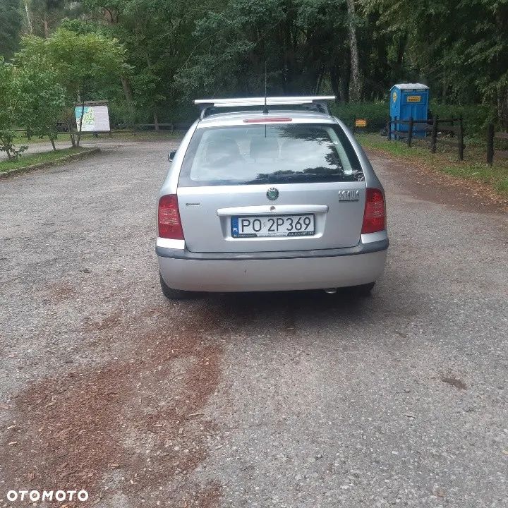 Skoda Octavia 1.6 Ambiente - 6