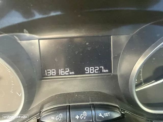 Peugeot 208 1.2 PureTech Active - 18