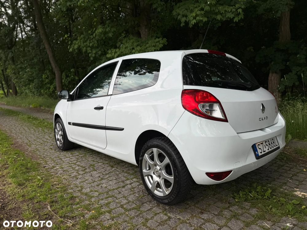 Renault Clio 1.2 16V Alize Euro5 - 5