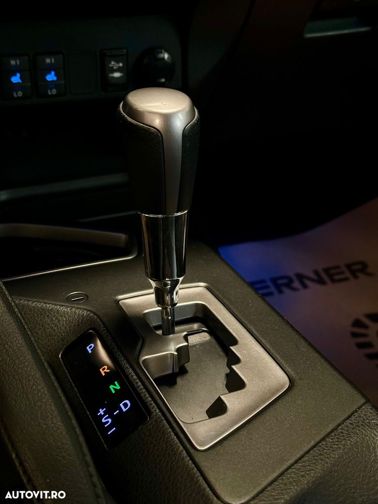 Toyota RAV4 - 12