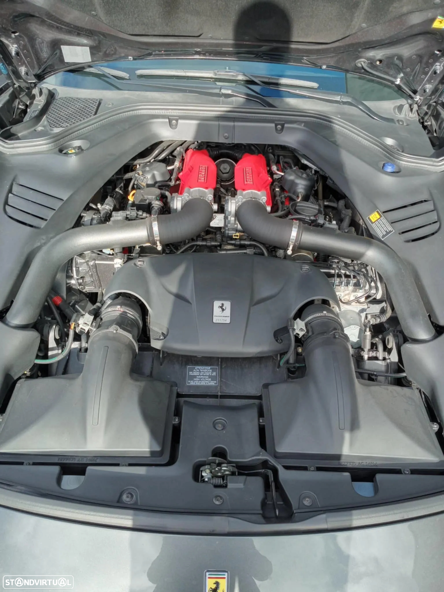 Ferrari California T - 10