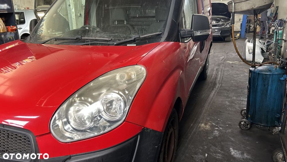 Lampa przód lewa prawa Fiat  Doblo XL '14 GB - 1