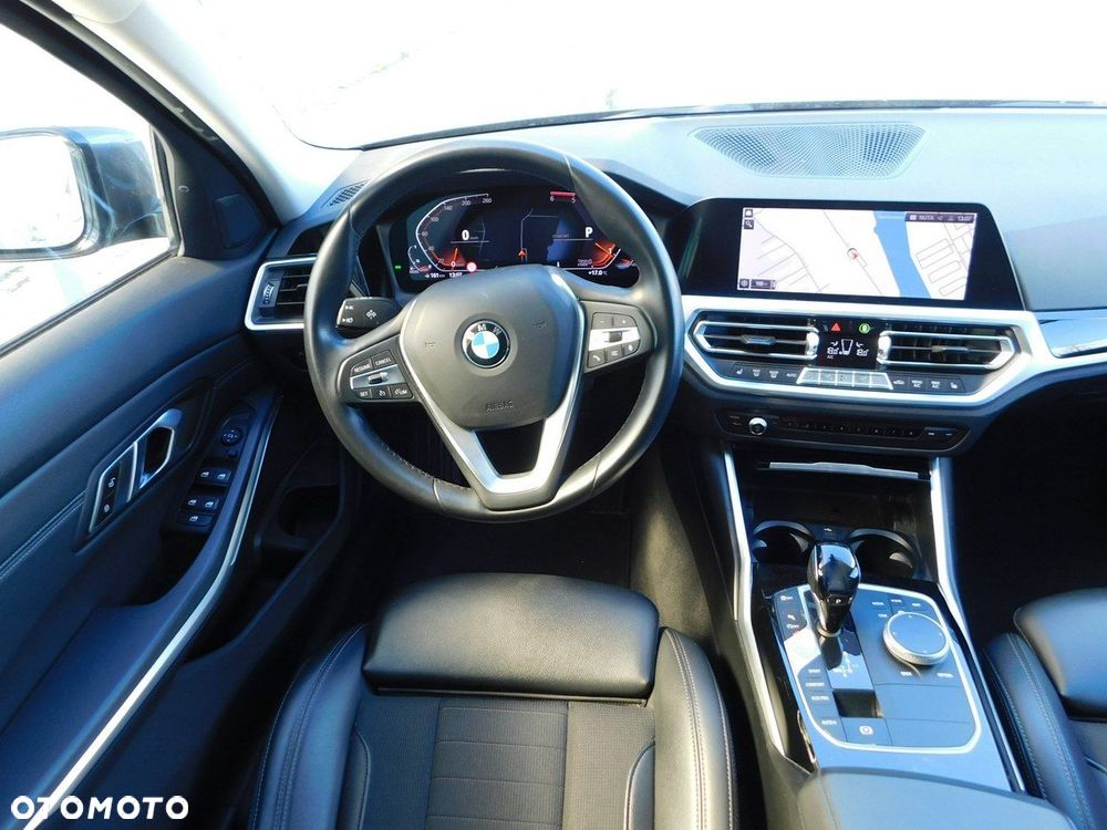 BMW Seria 3 320d Sport Line Shadow sport - 8