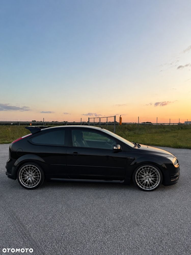 Ford Focus ST - 11
