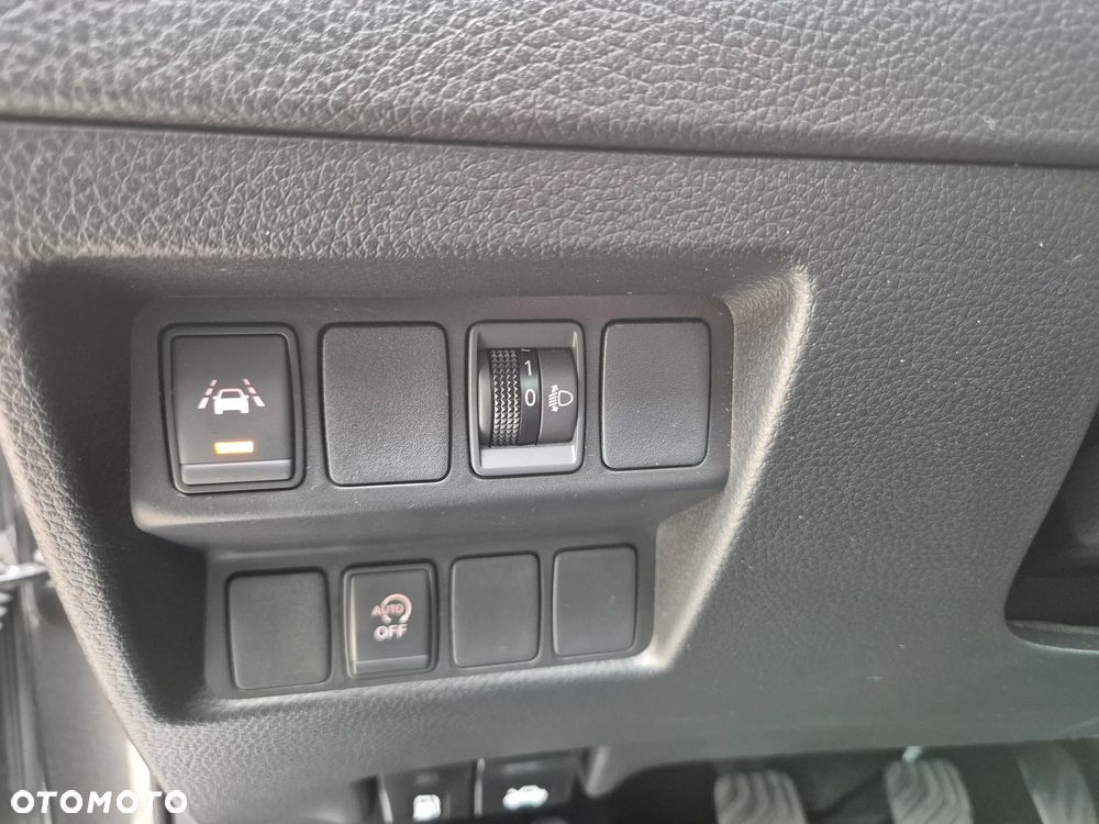 Nissan Qashqai 1.3 DIG-T N-Connecta - 22